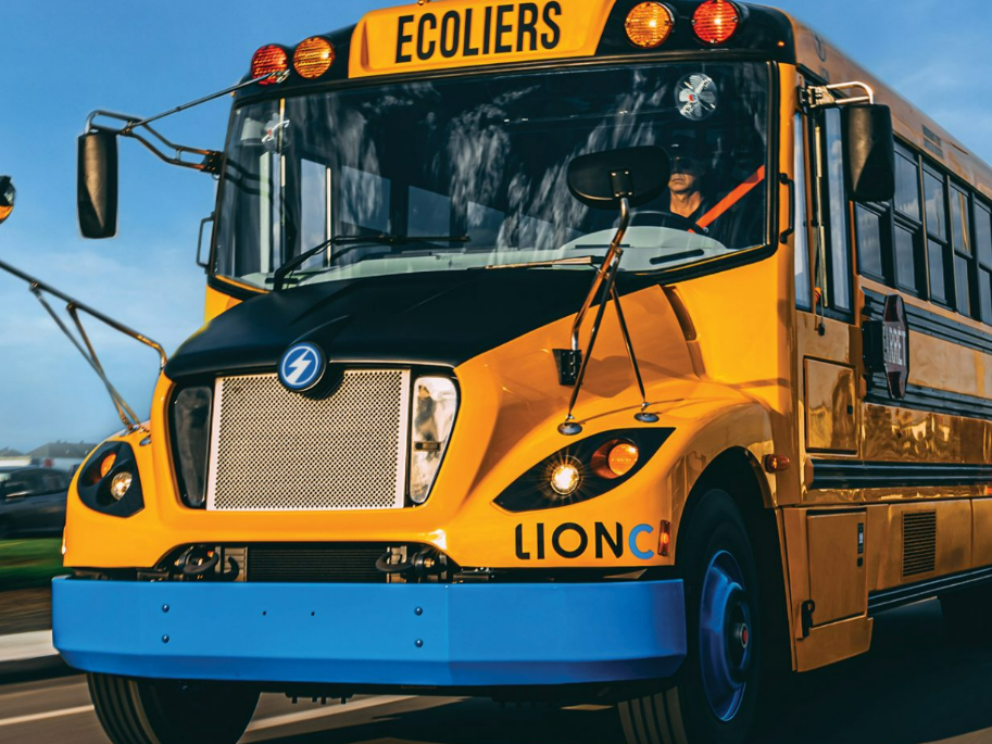 La GRC perquisitionne les locaux de Lion Électrique